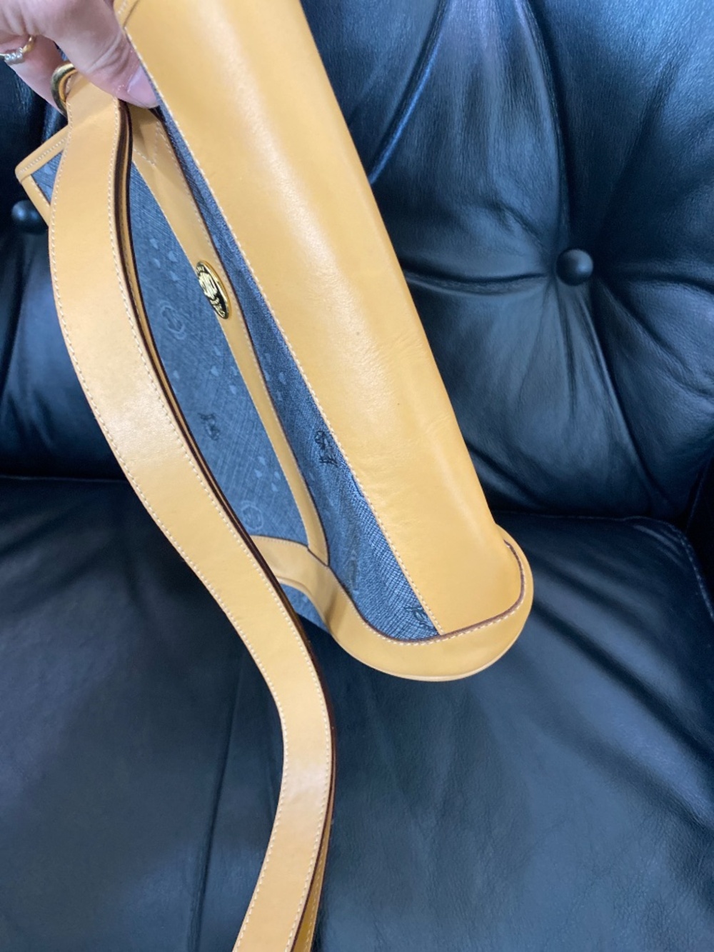 Mark Cross Italy 1845 vintage sling strap bucket bag designer purse bag - Picture 8 of 14